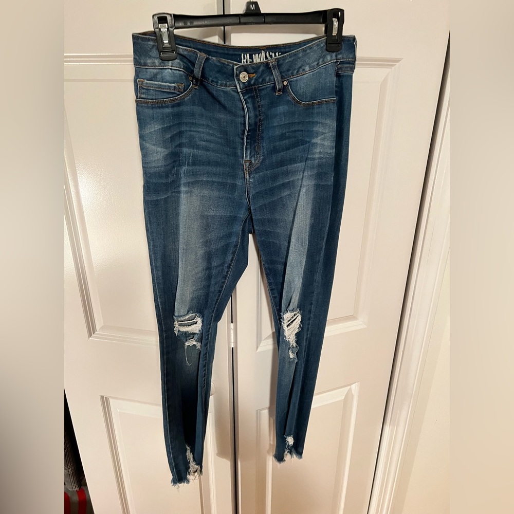 Skinny ripped jeans